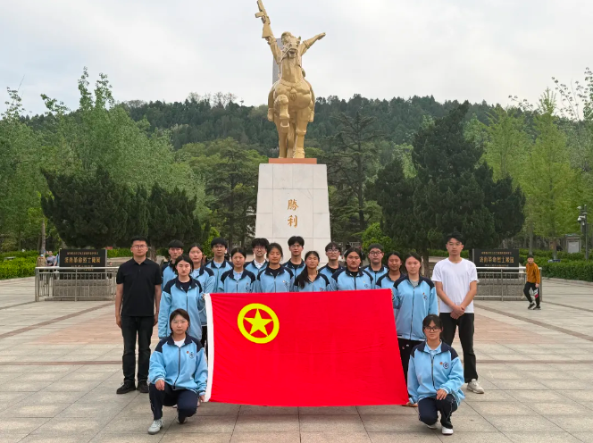 铭记济南战役历史,传承红色精神血脉 | 济南应用技术职业中等专业学校开展“研学大思政课”清明祭英烈主题活动