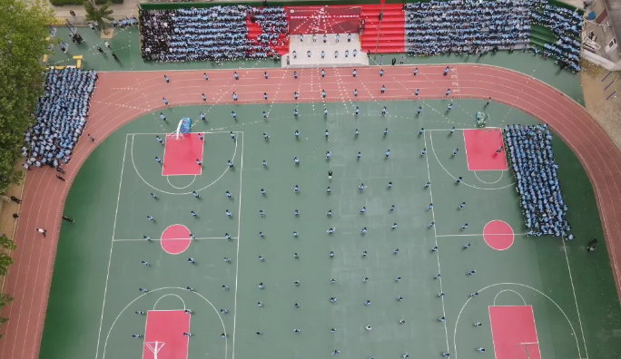 坚持健康第一，展现青春风采｜济南应用技术职业中等专业学校成功举办千人跳绳展演活动