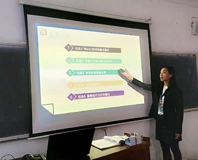王红燕1.jpg