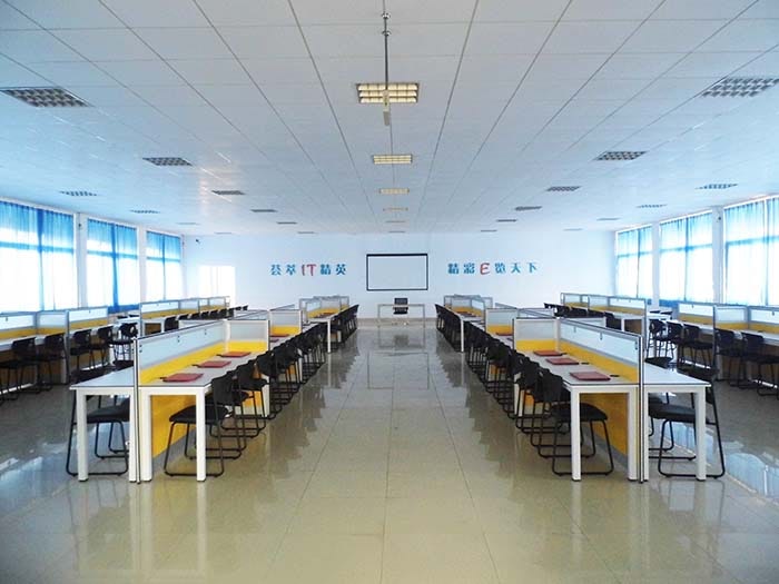 济南应用技术学校电商实训室