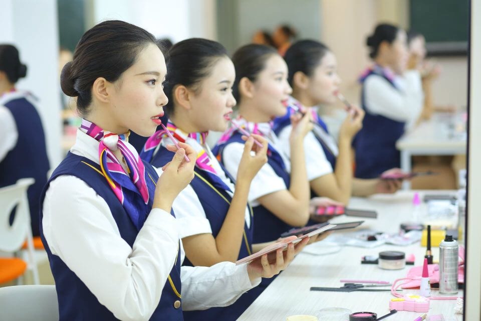 济南应用技术学校化妆课